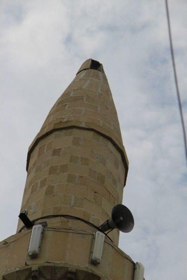 Âlemi Olmayan Camii Yardım Bekliyor