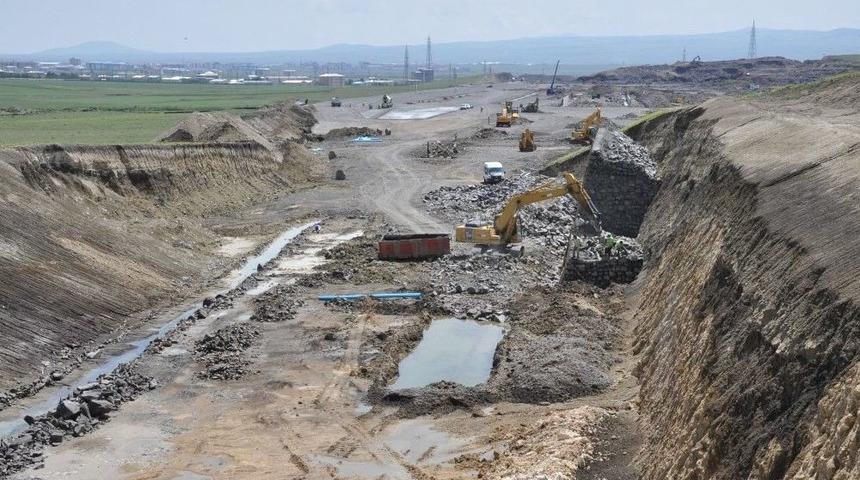 Kars Lojistik Merkezi&rsquo;nde Hummalı &Ccedil;alışma