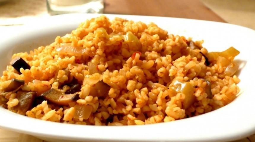 Körili ve Patlıcanlı Bulgur Pilavı