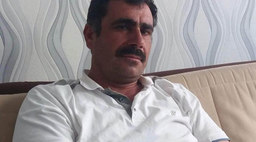 Devrilen Trakt&ouml;r&uuml;n Altında Kalan &Ccedil;ift&ccedil;i &Ouml;ld&uuml;