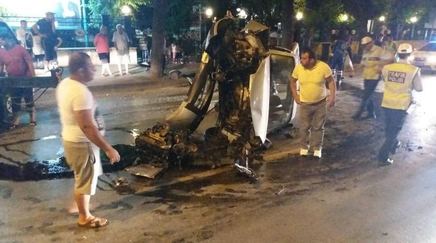 S&uuml;r&uuml;c&uuml; Bu Ara&ccedil;tan Sağ &Ccedil;ıktı