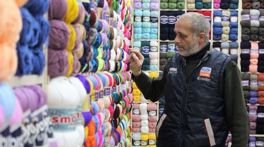 Anneler Askerlere Bere Ve Atkı &Ouml;rmeye Başladı, Y&uuml;n İplik Satışları Patladı