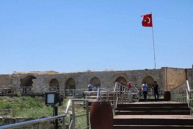 Tarihi Gaziantep Kalesi’ne Yoğun İlgi