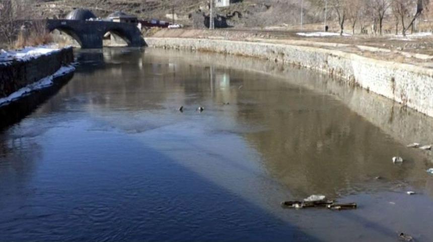 Kars &Ccedil;ayı&rsquo;nın Buzları Erken &Ccedil;&ouml;z&uuml;ld&uuml;