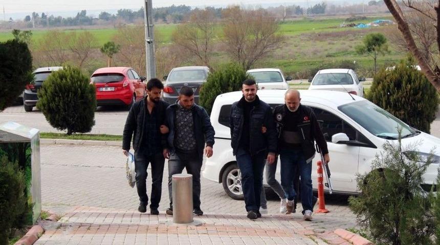 Sinema Filminde Uyuşturucuyu &Ouml;venlere Yurt Dışına &Ccedil;ıkma Yasağı