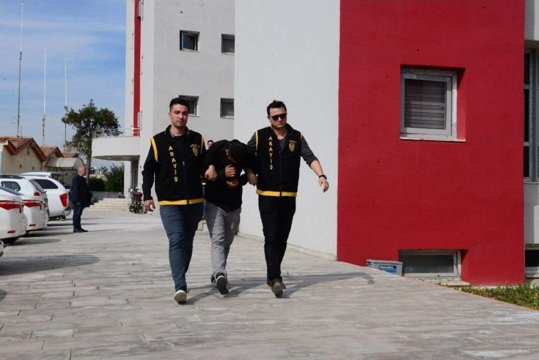 İnekleri &Ccedil;alıp Yarı Fiyatına Kasaplara Sattılar