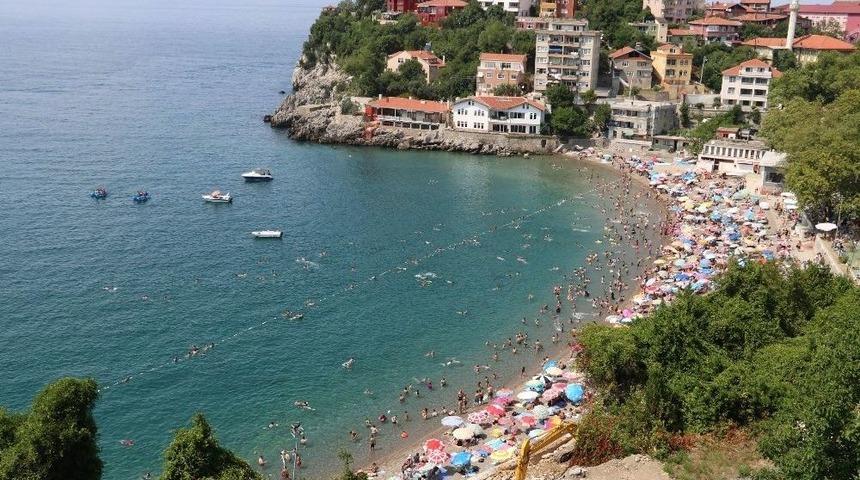 Zonguldak Plajı Akdeniz&rsquo;i Aratmadı
