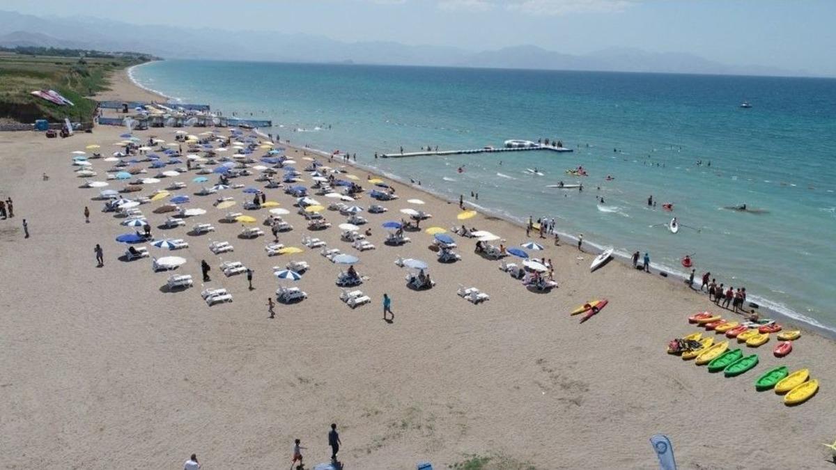 Edremit Belediyesinden İkinci Halk Plajı