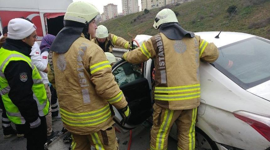 Başakşehir&rsquo;de Zincirleme Kaza