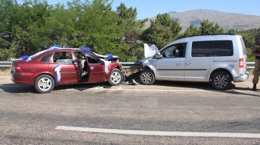 Önce Çocuğa Daha Sonra Otomobile Çarptı: 3’ü Çocuk 6 Kişi Yaralandı