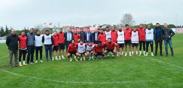 Başkan Atabay&rsquo;dan Didim Belediyespor&rsquo;a Moral Ziyareti 1