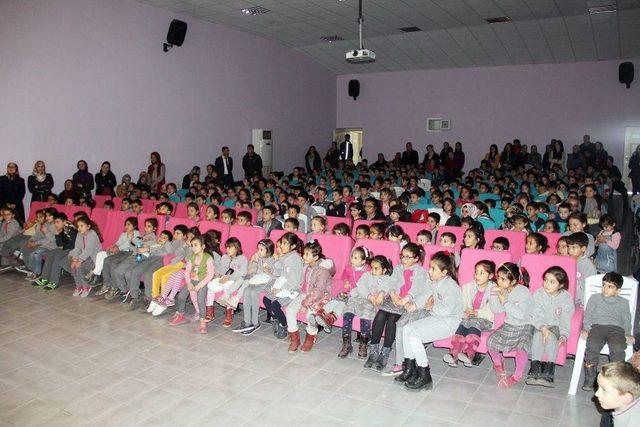 Tunceli&rsquo;de &Ccedil;ocuklar Tiyatro İle Buluştu 1