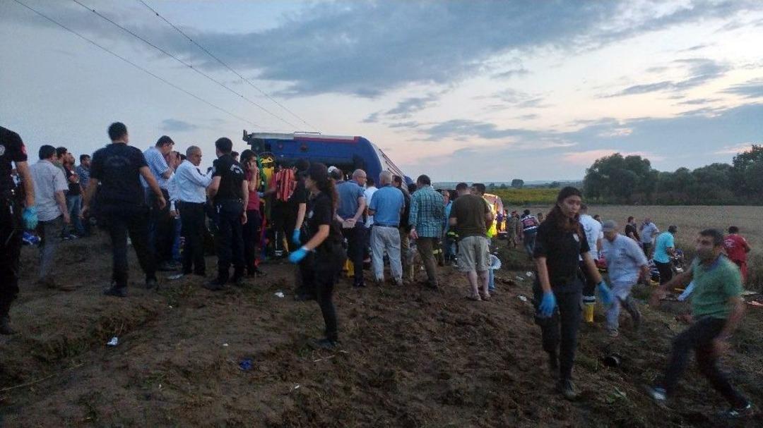 Tekirdağ&rsquo;da Tren Kazası: 10 &Ouml;l&uuml;, 73 Yaralı