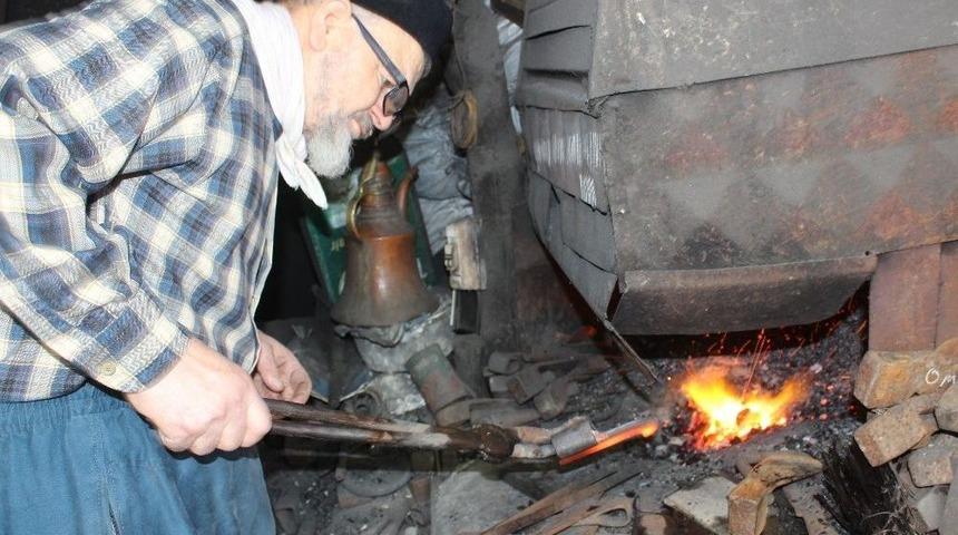 Dede Mesleğinin Son Temsilcisi