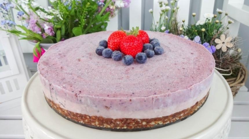 Orman Meyveli Vegan Cheesecake