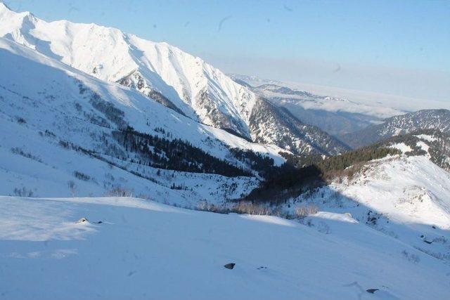 Bakan Osman Aşkın Bak Helikopterle Kaçkar Dağları’nda Yaptığı İncelemeyi Değerlendirdi