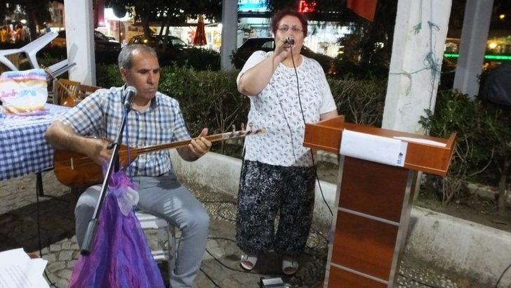 Edremit’te Şiir Ve Türkü Gecesi Sanatçı Ve Yazarları Buluşturdu G3