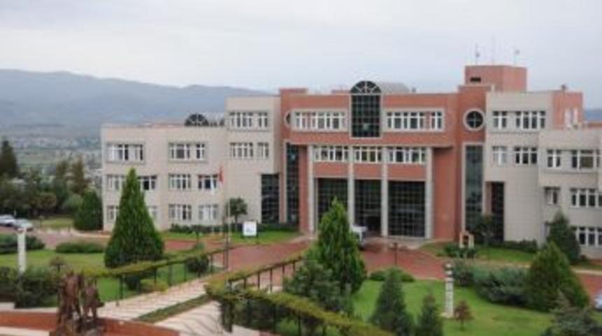 Herkesi Fet&ouml;&rsquo;c&uuml; Diye İhbar Eden Akademisyen Kendisi Fet&ouml;&rsquo;c&uuml; &Ccedil;ıktı