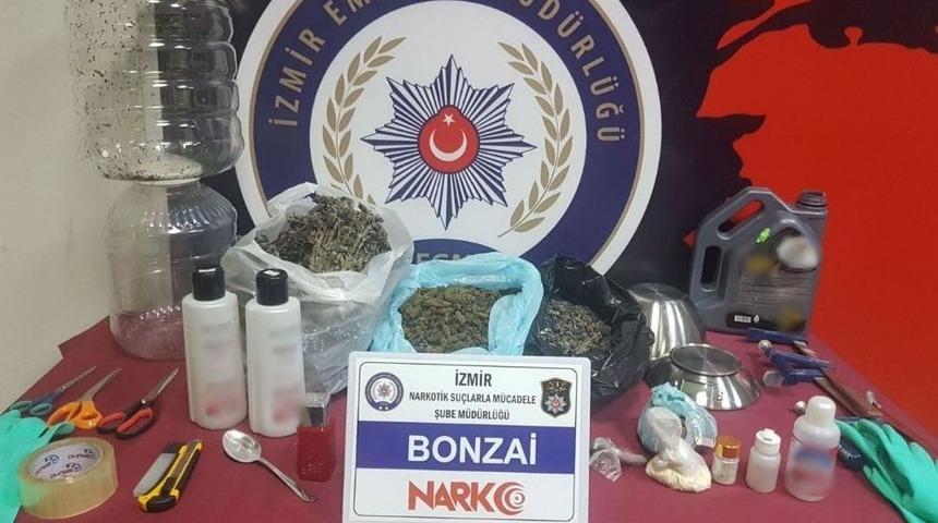 Uyuşturucu Satan Su&ccedil; &Ouml;rg&uuml;tlerine Operasyon: 14 Tutuklama