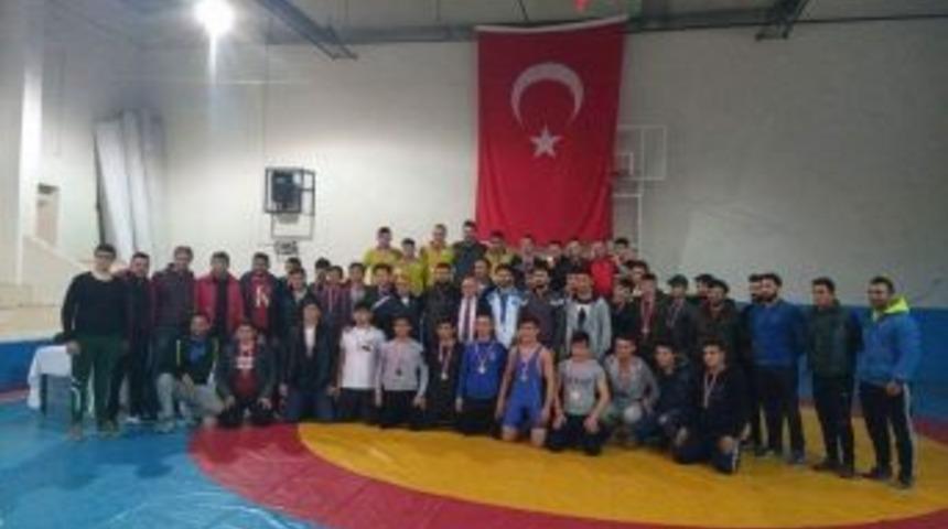 &Ccedil;avdarhisar Tarım Lisesi &Ouml;ğrencilerinin G&uuml;reş Başarısı