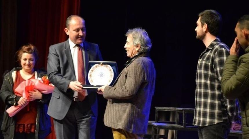 &rsquo;ben Feuerbach&rsquo; Oyunu Biga&rsquo;da Sahnelendi