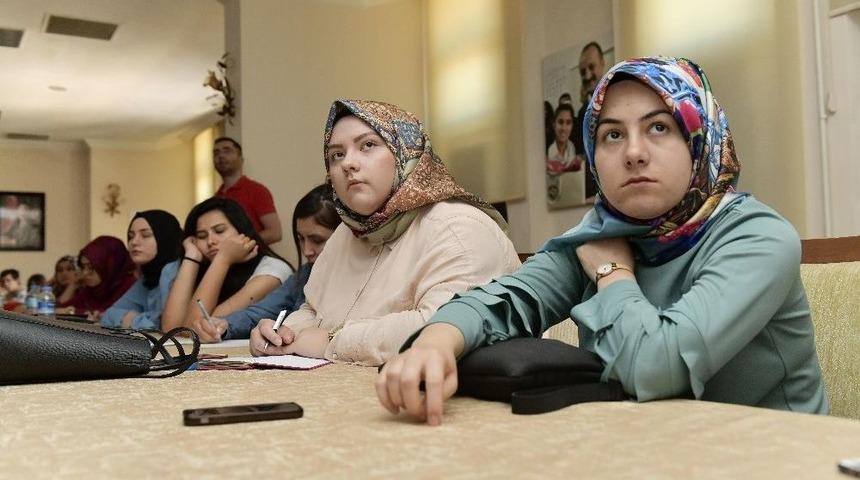 Mamak Belediyesinden Stajyerlerine Seminer