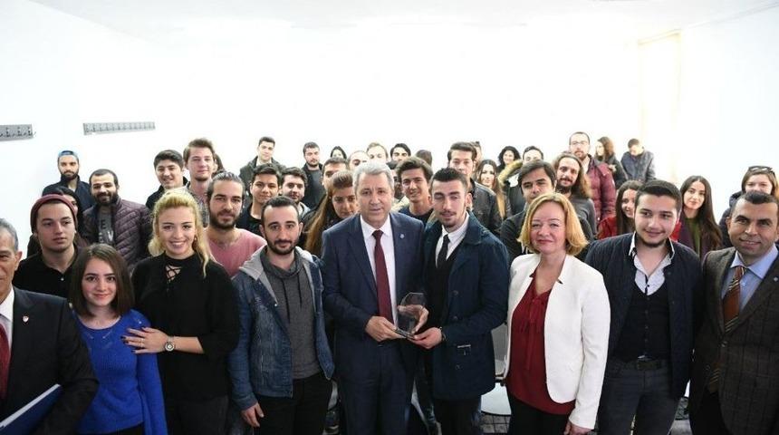 Prof. Dr. Budak &Ccedil;eşme&rsquo;de Gen&ccedil;lerle Buluştu