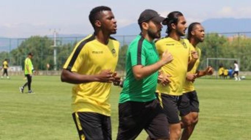 Evkur Yeni Malatyaspor G&ouml;zden &Ccedil;ıkardığı Yabancıları G&ouml;nderemedi