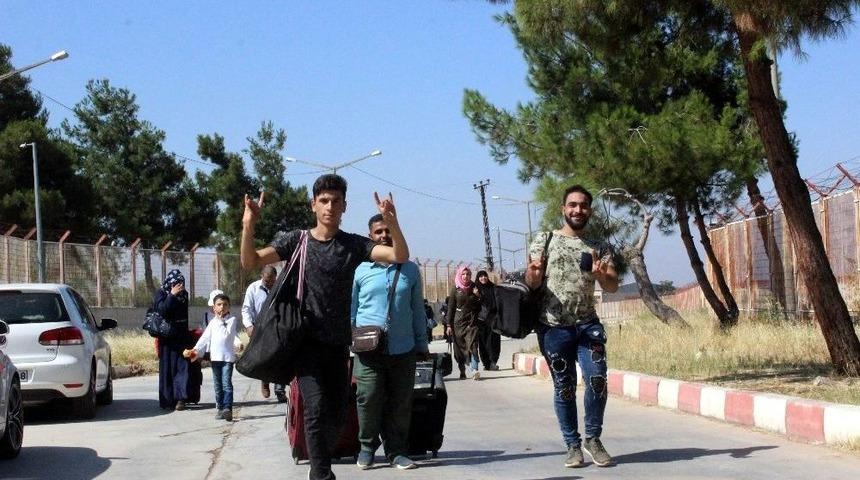 Ramazan Bayramını &Uuml;lkesinde Ge&ccedil;iren 30 Bin Suriyeli D&ouml;n&uuml;ş Yaptı