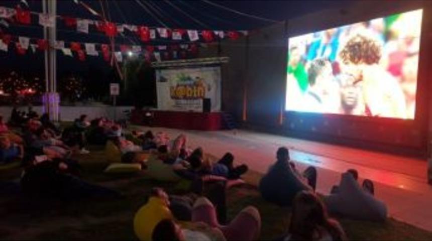 &Ccedil;eyrek Final Heyecanı K@bin&rsquo;de Yaşandı