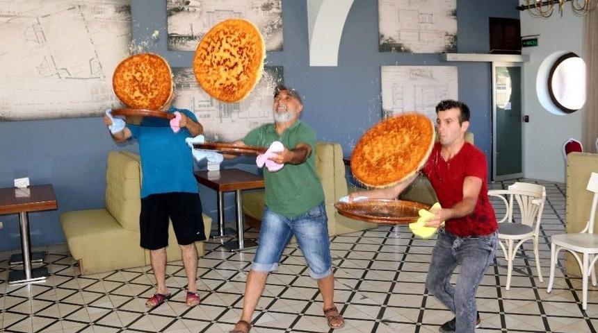 En Güzel Künefe Atmak İçin Yarıştılar