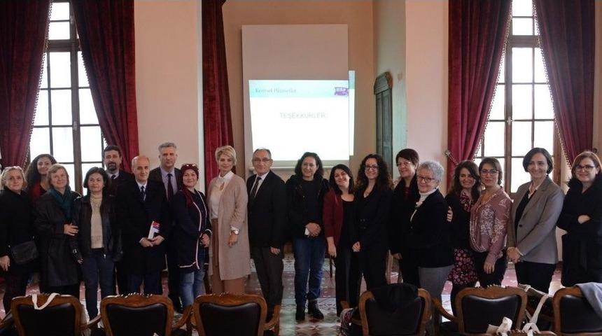 Bergama&rsquo;da Toplumsal Cinsiyete İlişkin Y&uuml;k&uuml;ml&uuml;l&uuml;kler Semineri