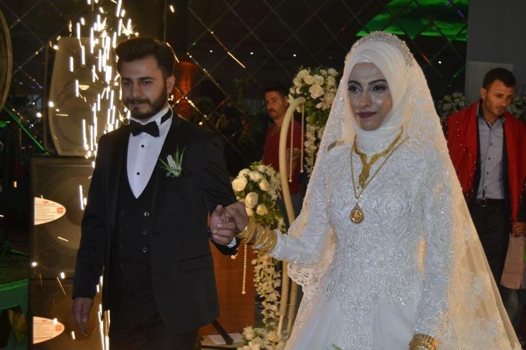 Esağder Başkanı Mehmet Şerif Karaca Ve Ailesinin D&uuml;ğ&uuml;n Mutluluğu