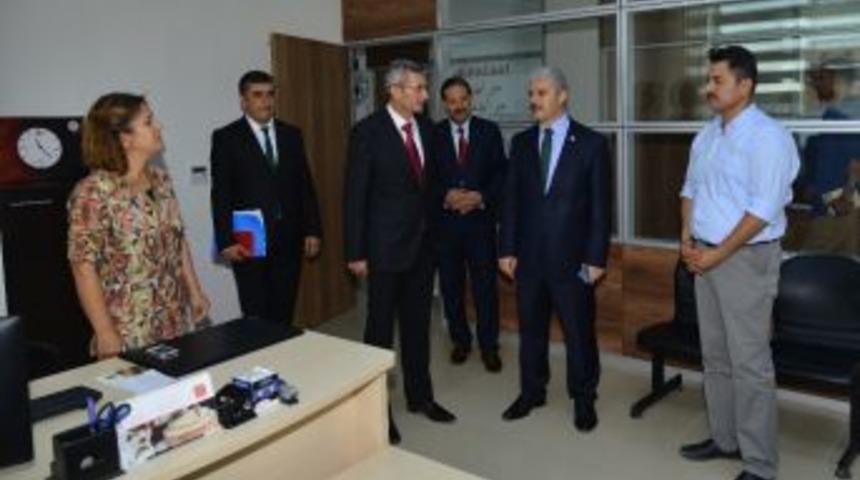 Vali Akın, Kırşehir Sosyal Yardımlaşma Ve Dayanışma Vakfında İncelemede Bulundu