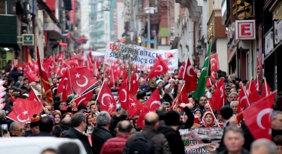 Giresun&rsquo;da Vatandaşlar &lsquo;zeytin Dalı Harekatı&rsquo; İ&ccedil;in Y&uuml;r&uuml;d&uuml;