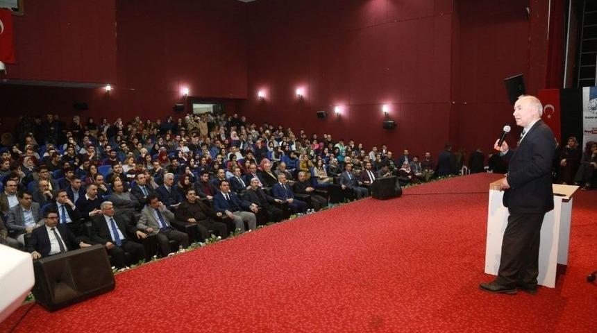 Profes&ouml;r Şimşirgil Elazığlılarla Buluştu: "kaynağı Belli Olmayan S&ouml;ylemlerle Abd&uuml;lhamit Han &Ccedil;ok Yanlış Tanıtıldı"