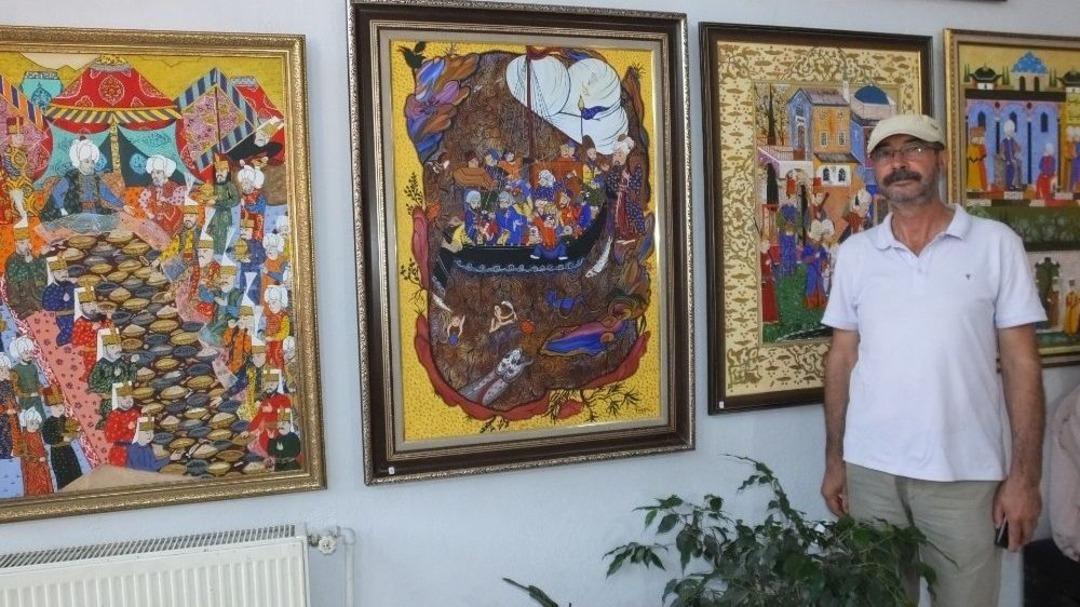 Fotoğraf St&uuml;dyosunda Minyat&uuml;r Sergisi A&ccedil;ıldı