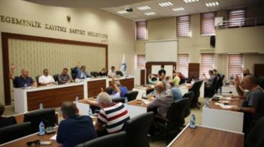 Belediye Meclisinde 6 Madde G&ouml;r&uuml;ş&uuml;ld&uuml;