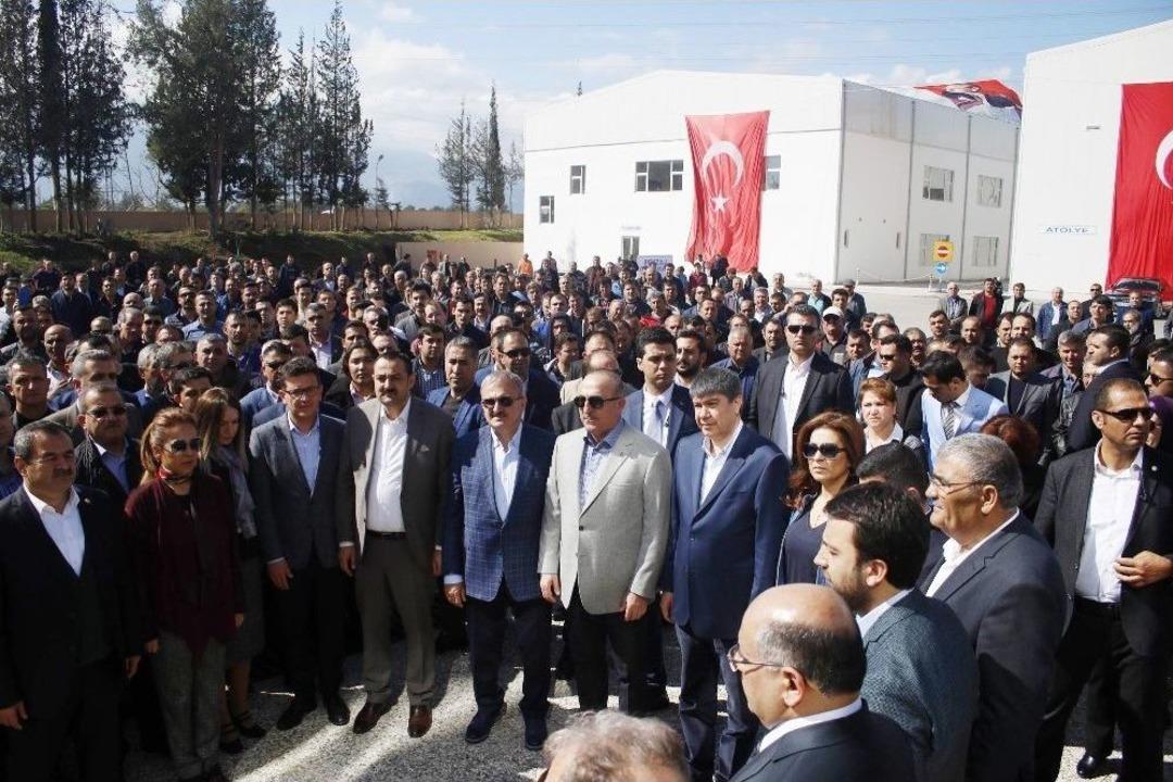 Bakan &Ccedil;avuşoğlu: "halka Dokunmak &Ouml;nemli"