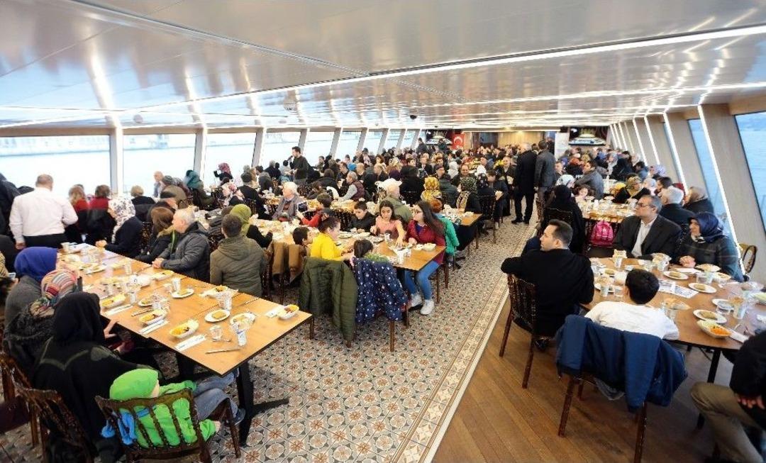 Şehit Yakınları Ve Gazilere Boğaz&rsquo;da Moral Gezisi