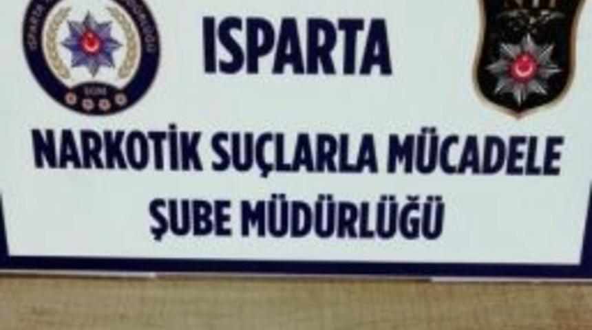 Polisin &lsquo;dur&rsquo; İhtarına Uymayan Ara&ccedil;ta Uyuşturucu Ele Ge&ccedil;irildi