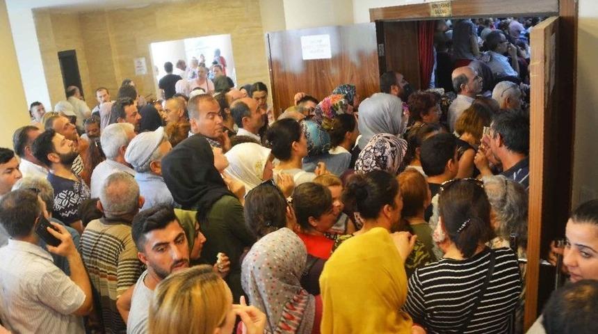 Toki Konutlarının Kura &Ccedil;ekimlerinde İzdiham Yaşandı