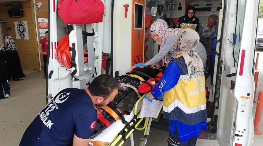 Otomobil Şarampole U&ccedil;tu: 5 Yaralı