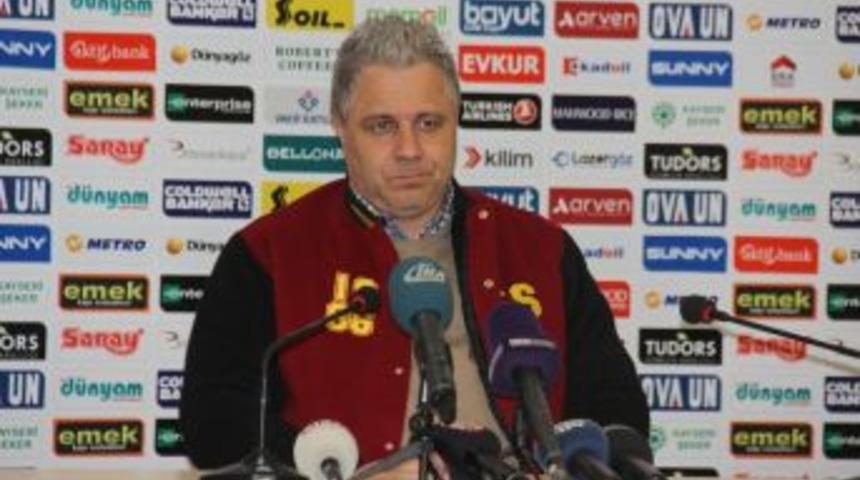 Kayserispor Teknik Direkt&ouml;r&uuml; Marius Sumudica: "geriye D&uuml;şt&uuml;ğ&uuml;m&uuml;z Ma&ccedil;ı Lehimize &Ccedil;evirdik"