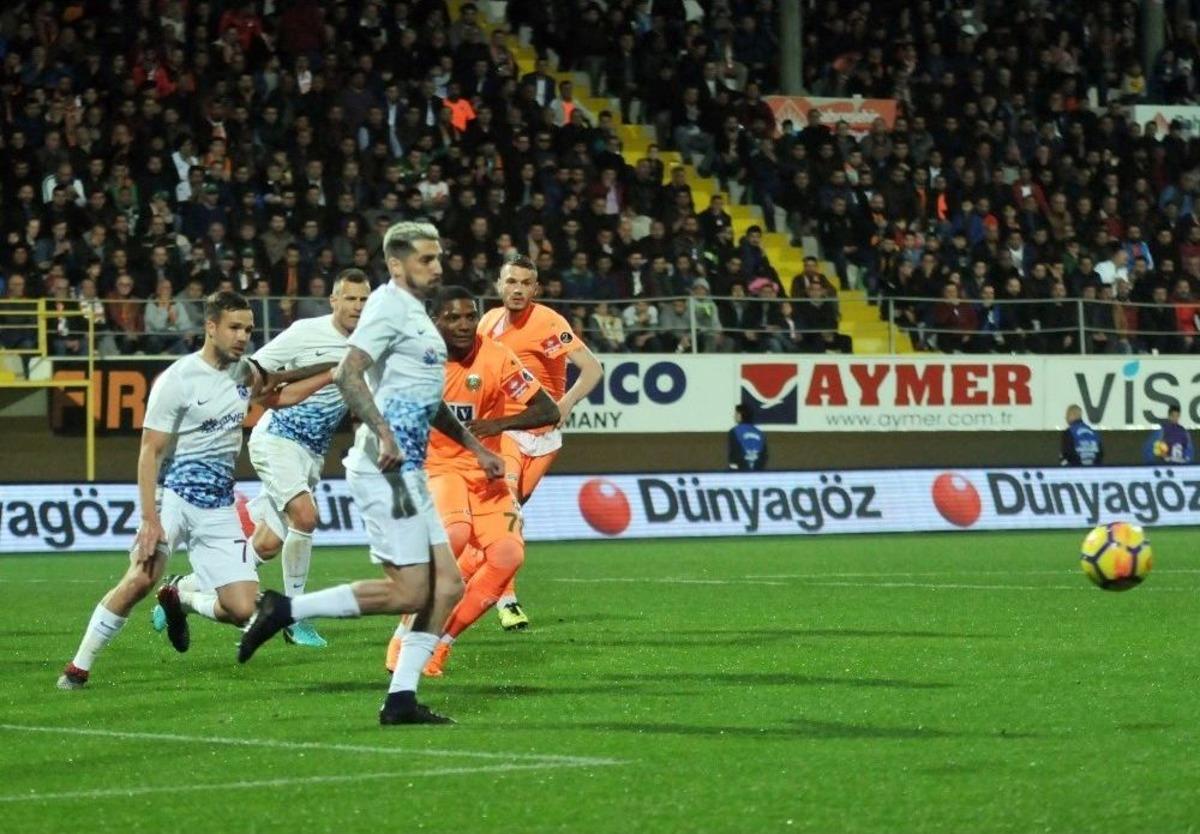 Spor Toto S&uuml;per Lig: Aytemiz Alanyaspor: 1 - Trabzonspor: (ilk Yarı)