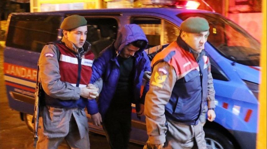 Doktoru Darp Eden 2 Ş&uuml;pheli Su&ccedil;unu Kabul Etti