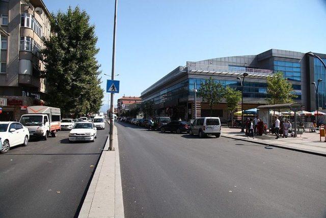 Sakarya Caddesi Yeni Yüzüne Kavuştu