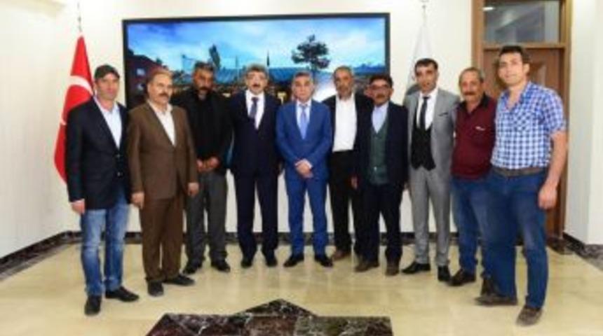 G&ouml;le&rsquo;de Hayatını Kaybeden İsmail Karakaş&rsquo;ın Yakınları, Vali Bilmez&rsquo;i Ziyaret Etti