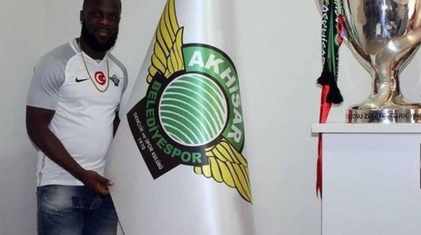 (özel Haber) Elvis Manu: “süper Lig’de Futbolcu Olabilmek İçin Savaşmanız Gerekiyor”