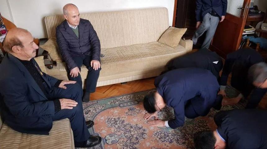 G&uuml;ney Korelilerden Kore Gazilerine Duygulandıran Saygı